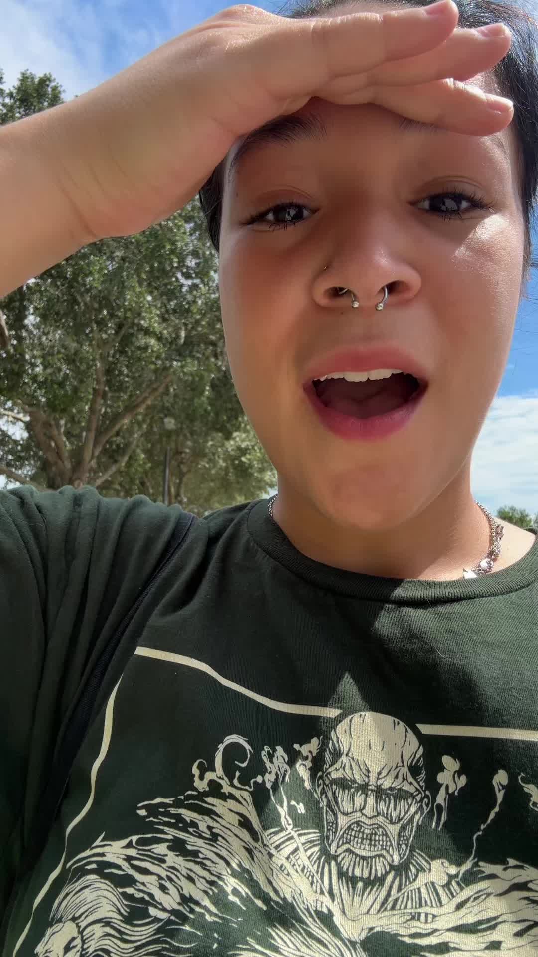 @kurtcobainsrightknee