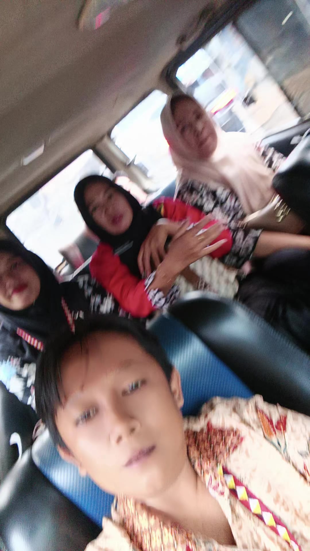 @pendri khenik