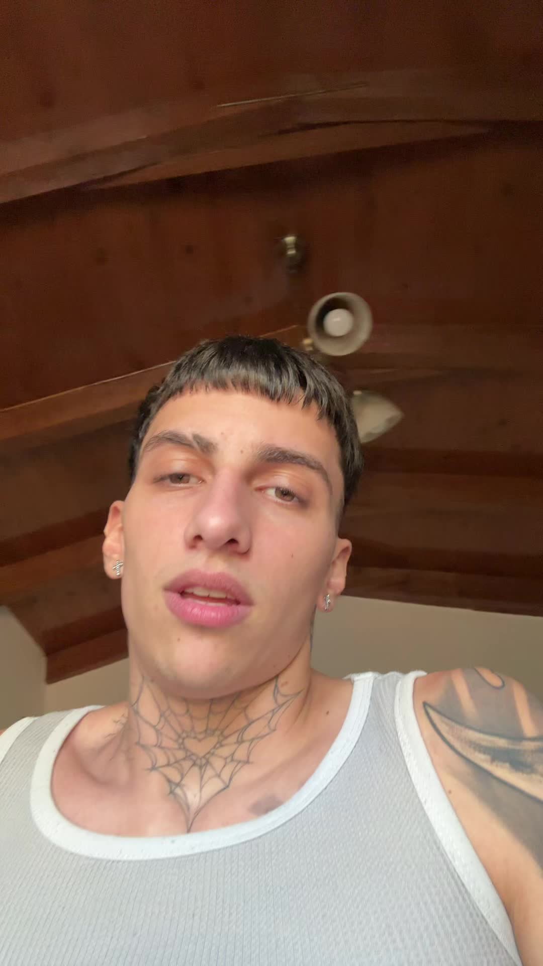 @Tsomis