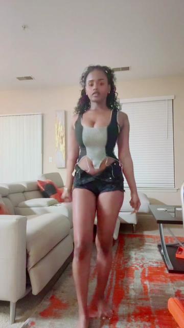 @Alycatluv