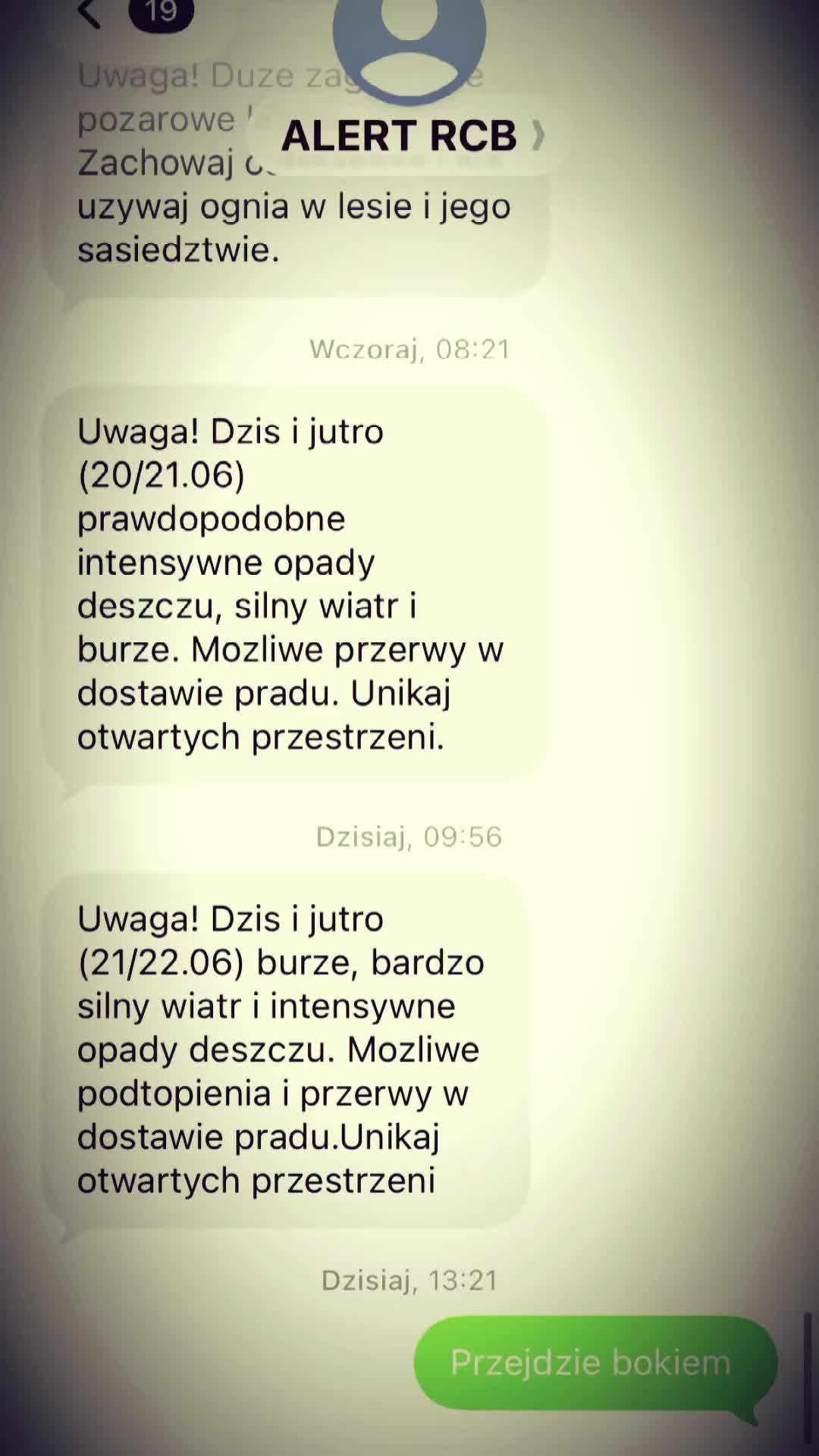 @~J~