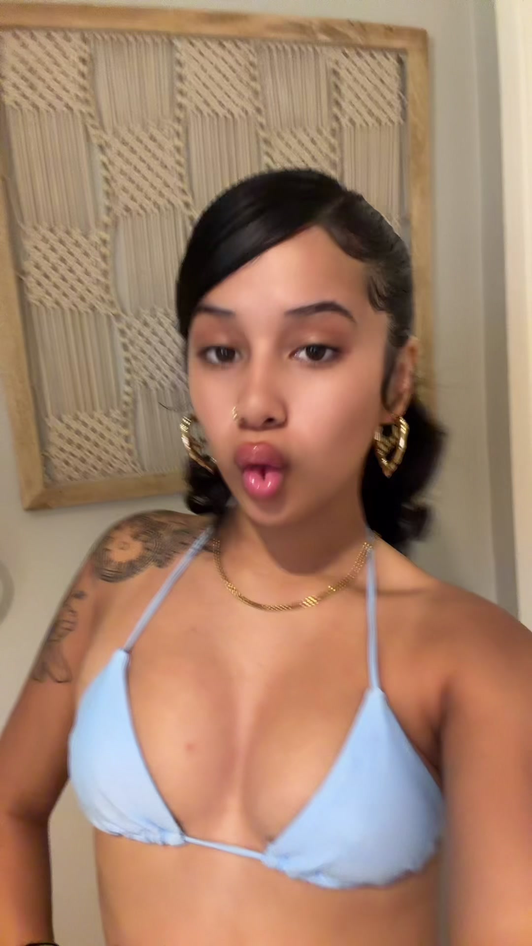 @Kassyy
