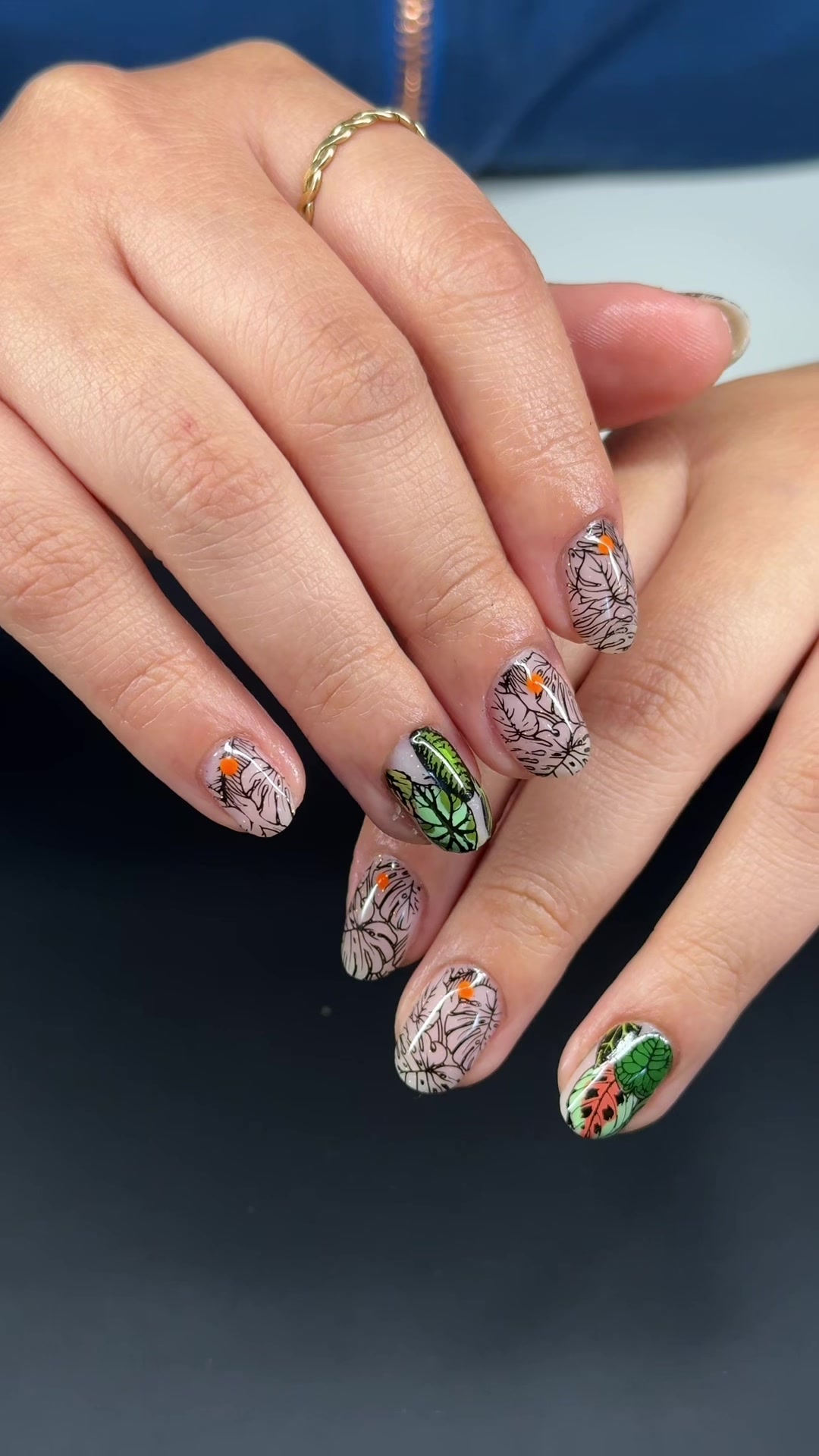 @NailsByMikki