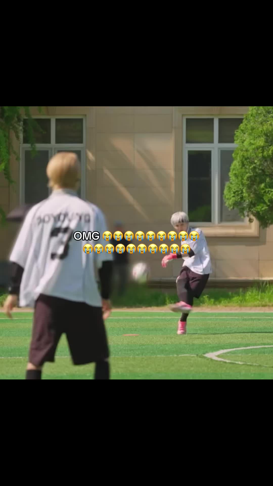 @warda 。◕‿◕。 seeing bts 8/27