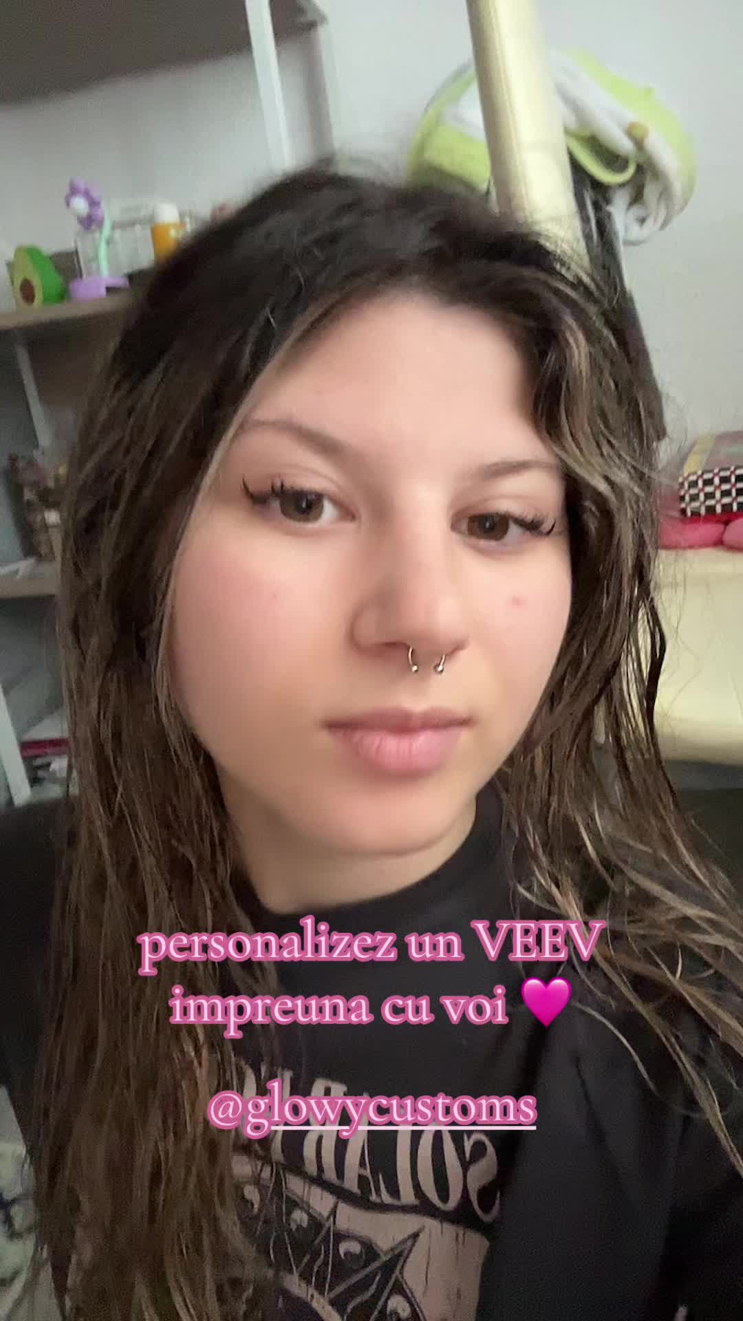 @<3