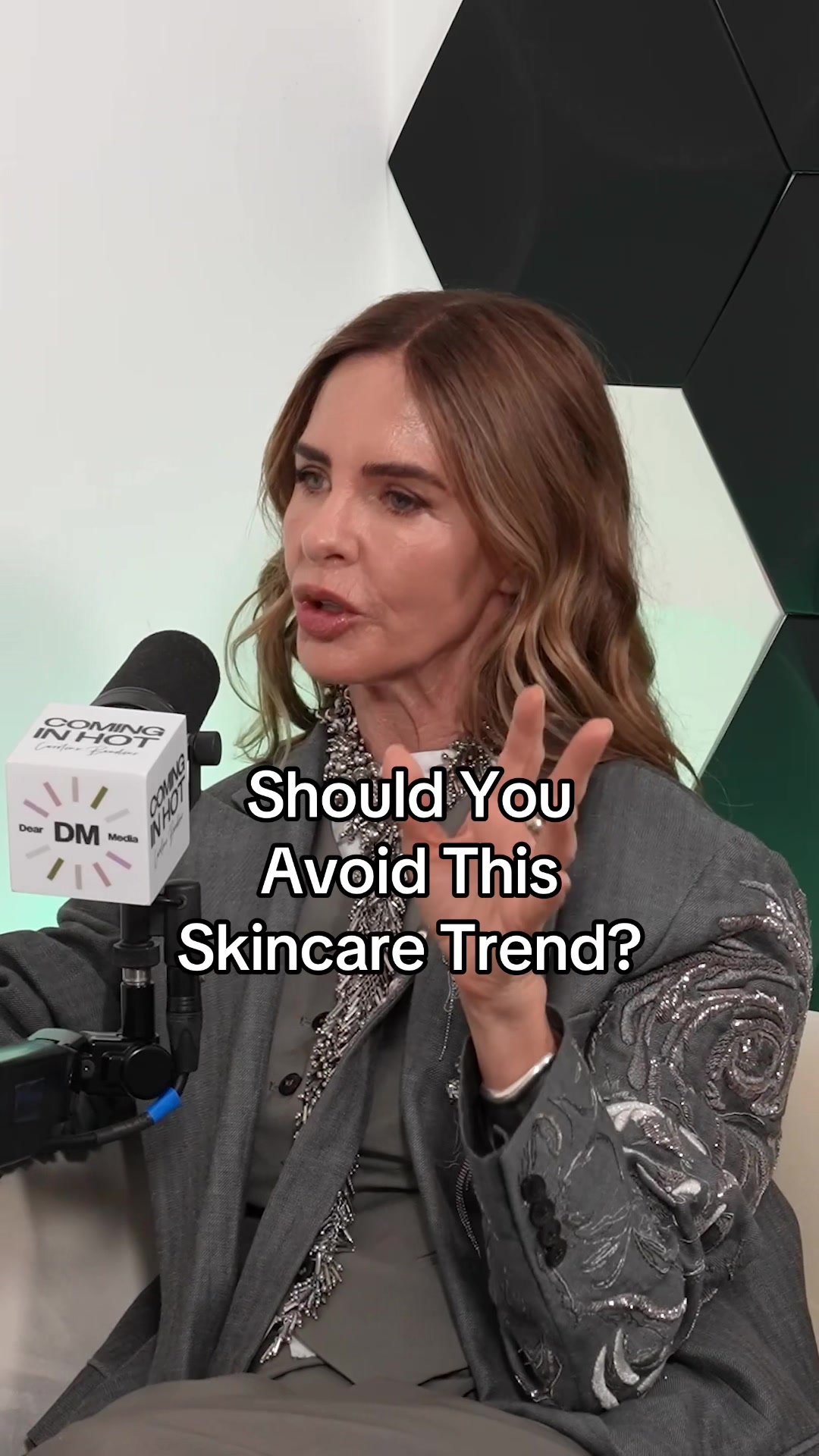 @Dear Media