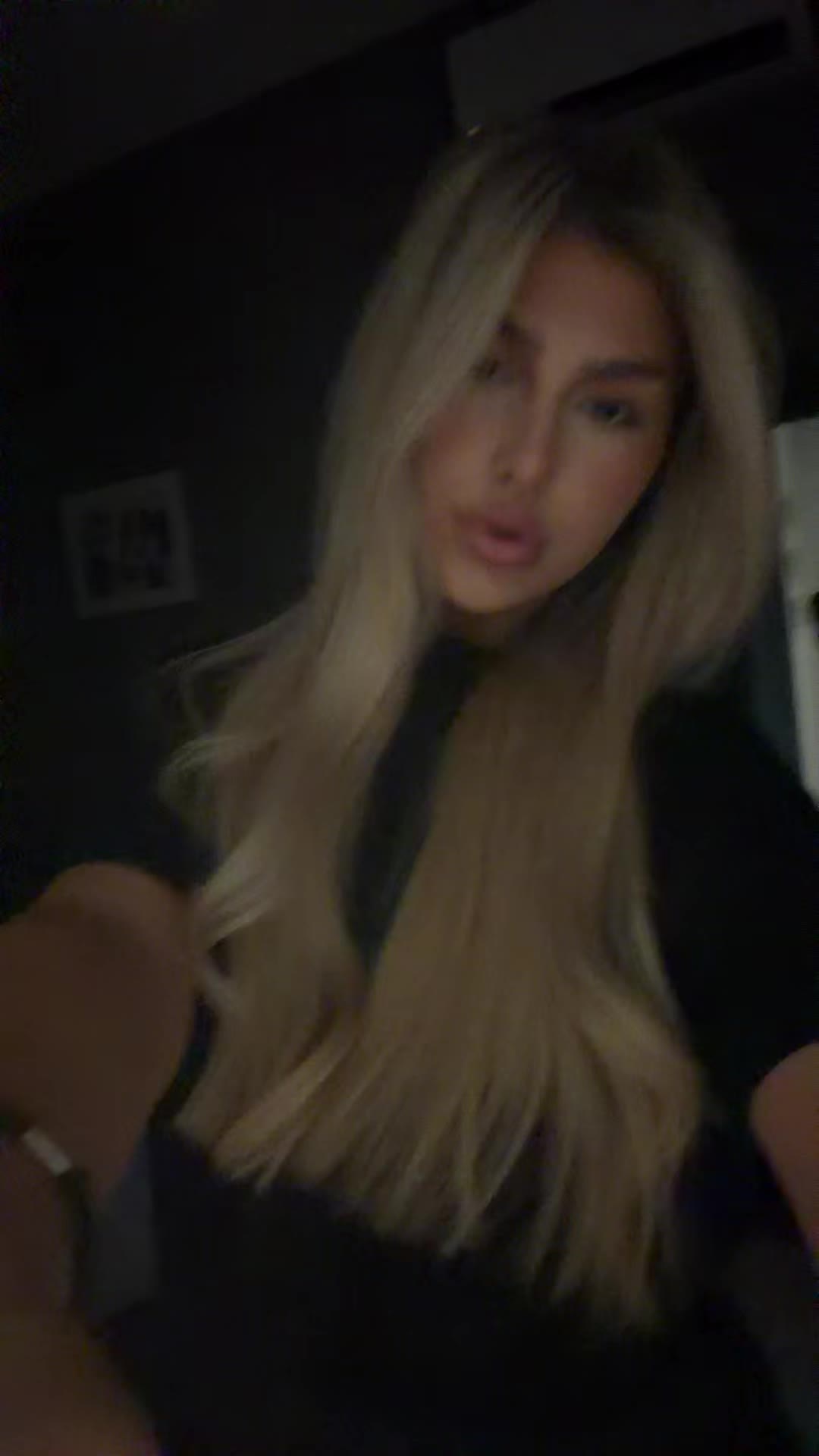@blondiexbabe