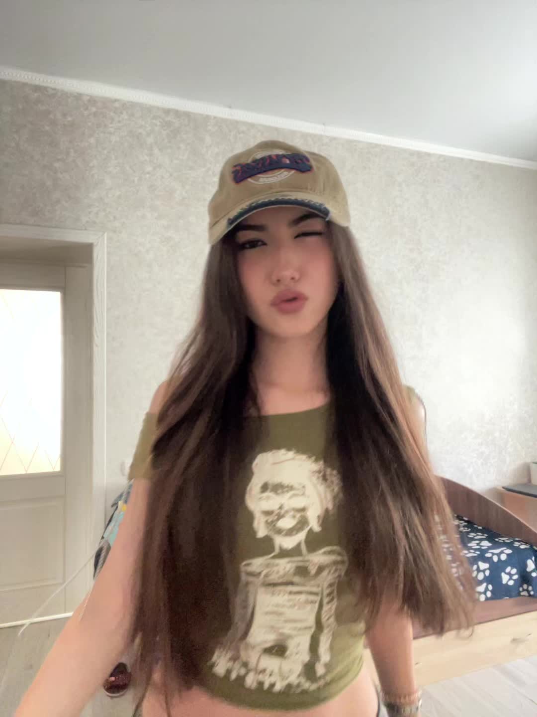 @myafoxx