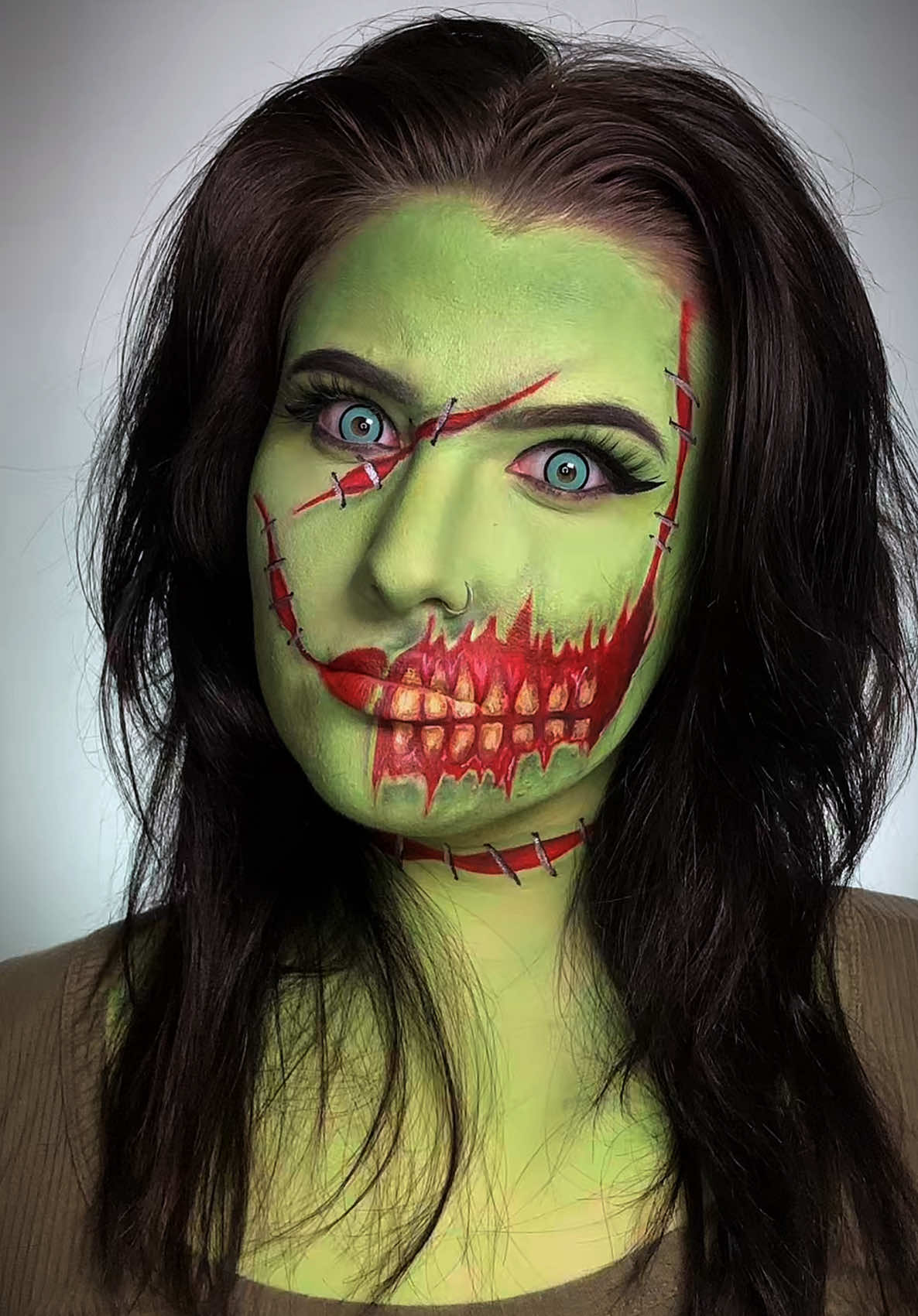 @Makeupby_ESC