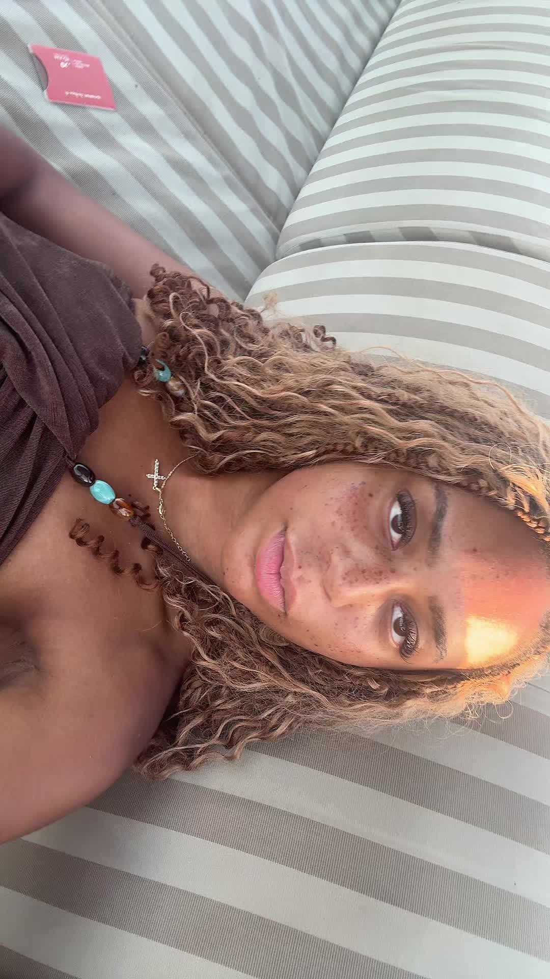 @Sadé