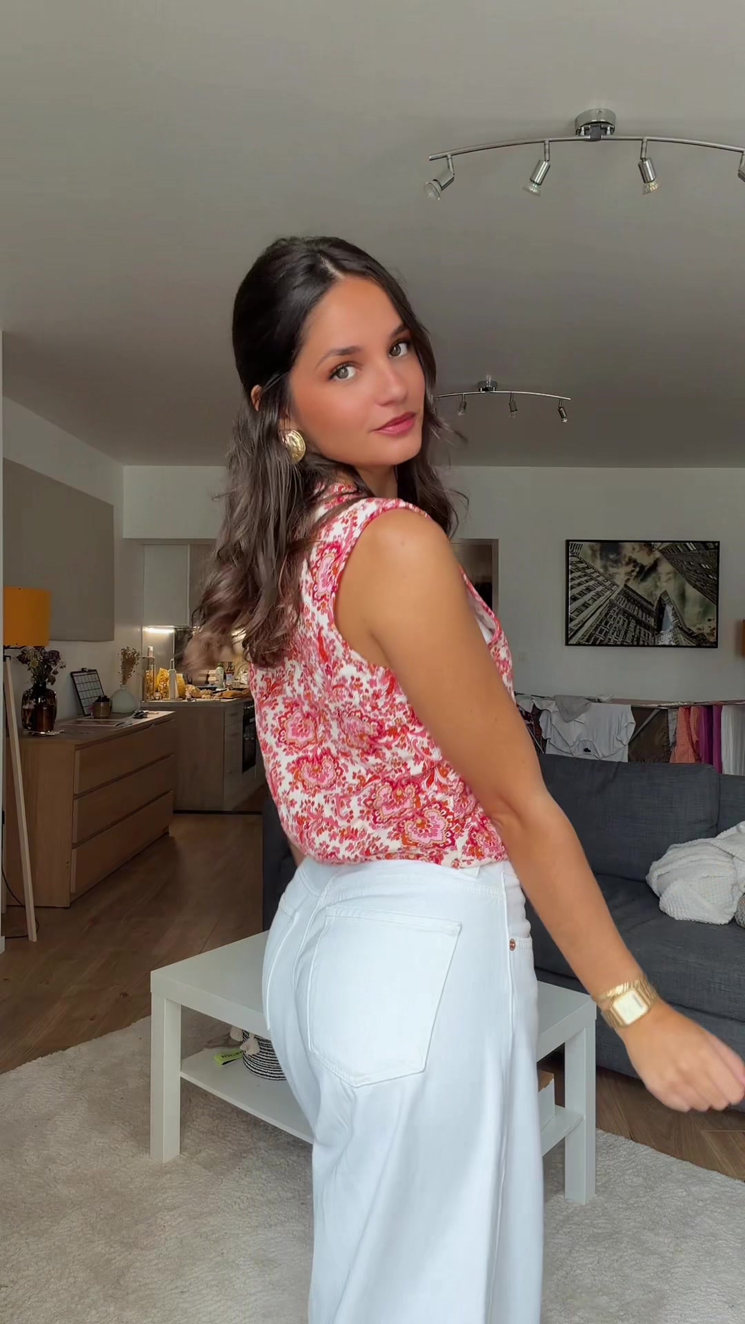 @L&eacute;na