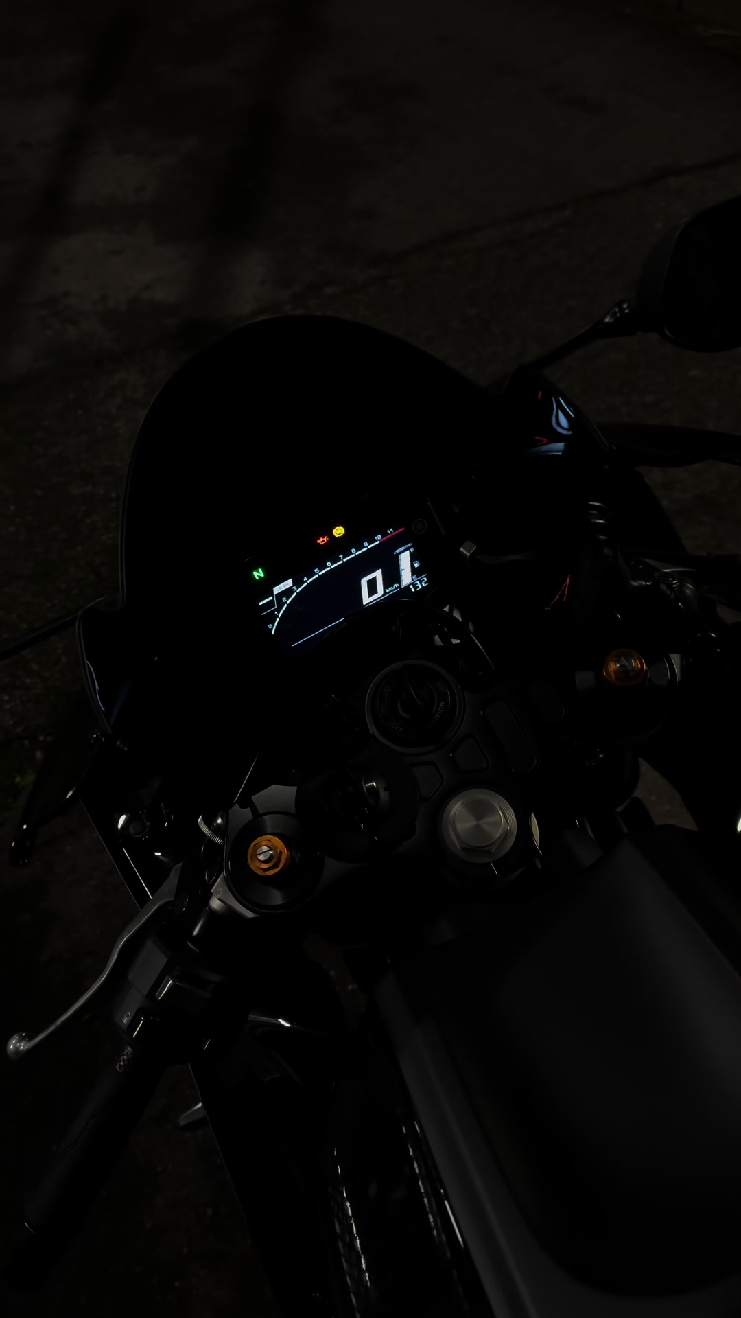 @衣 Zonic
