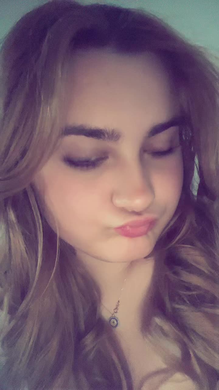 @Ariana_222