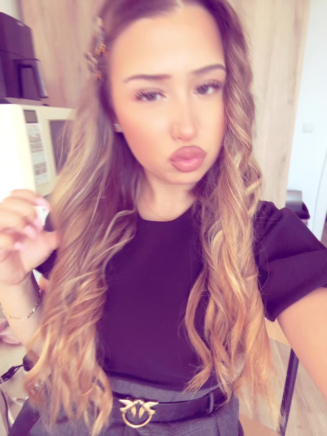@ᴅᴀʀᴀ