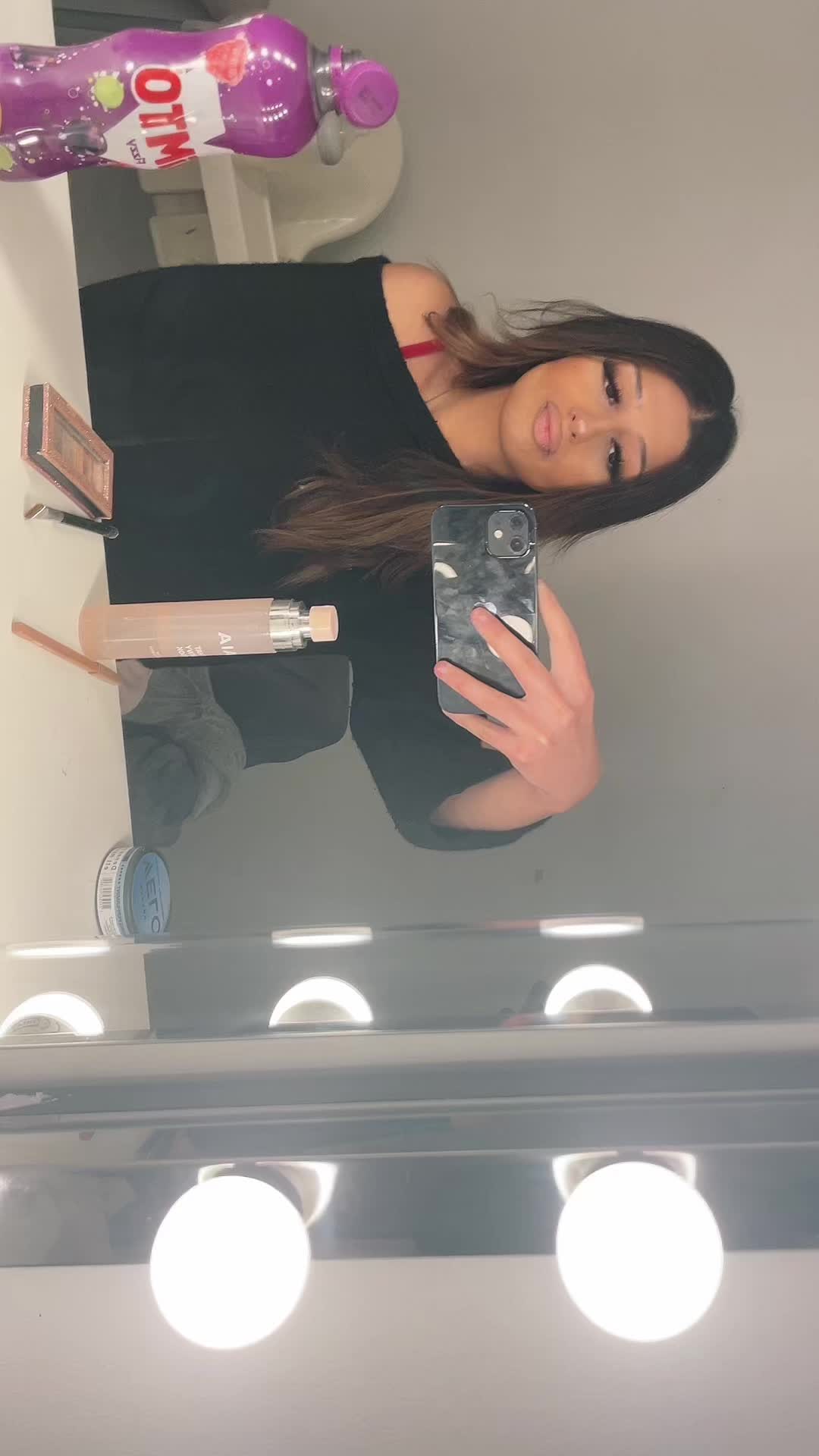 @Isabella