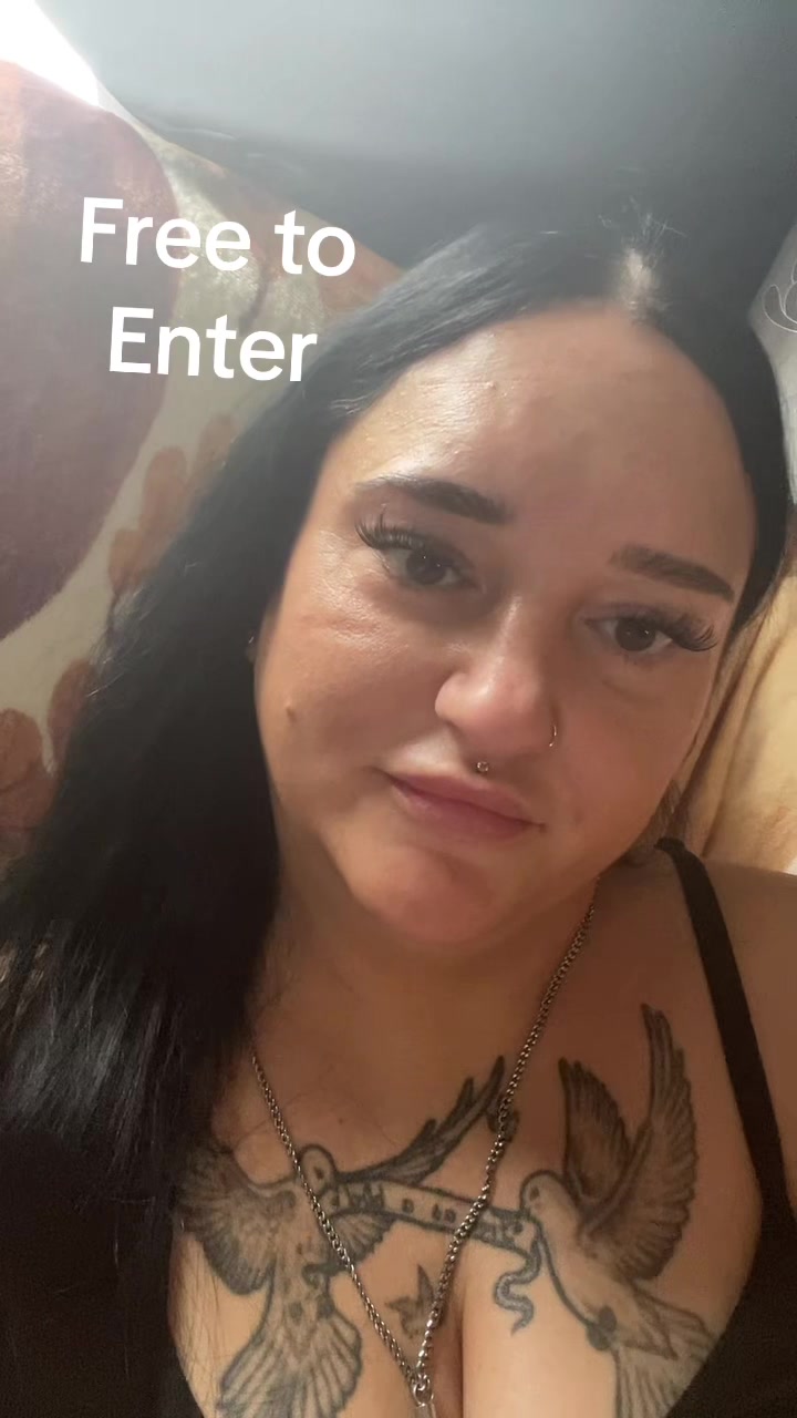 @charley giveaway queen 👸