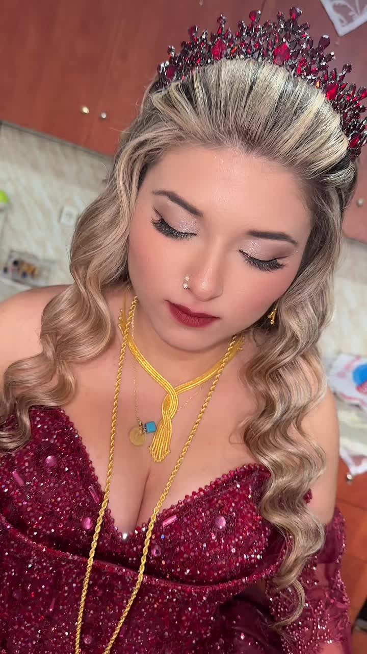 @Alev Kadiroğlu💇🏼♀️
