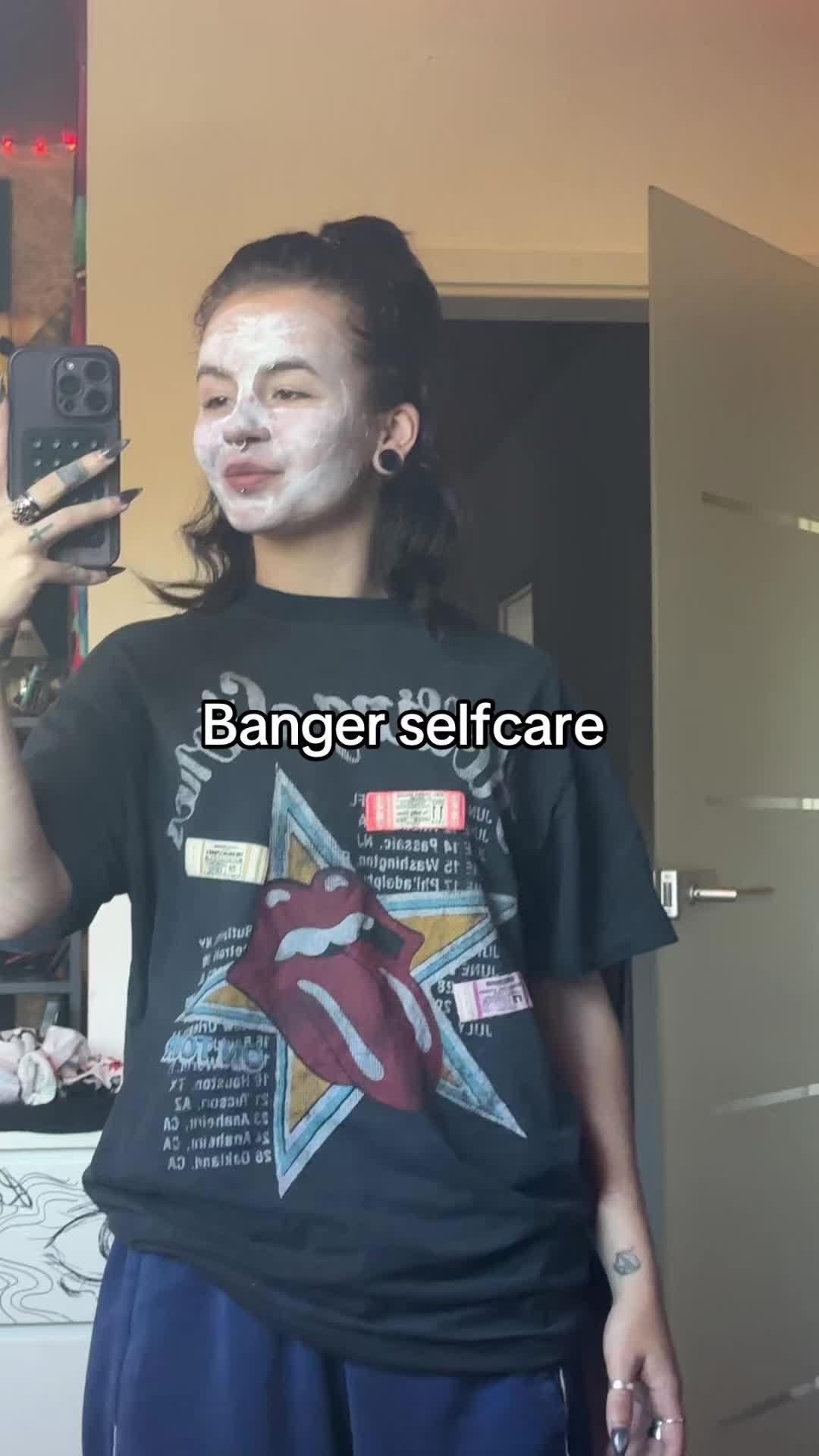 @elisavetmonica