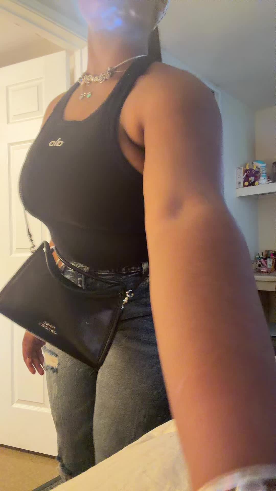 @BUNNI🐇