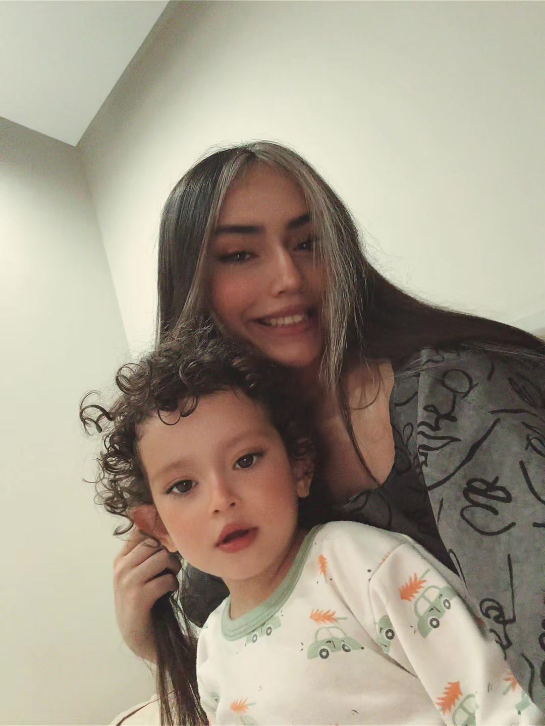 @Niayesh Khanian