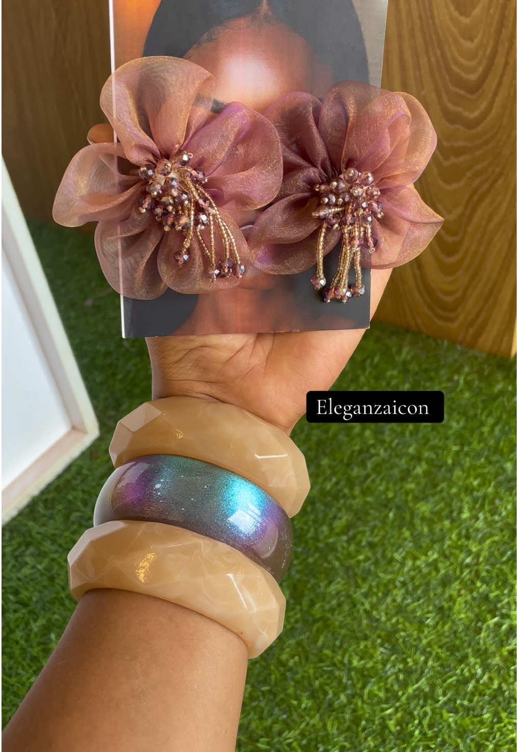 @ELEGANZAicon-jewelry/bag/heels
