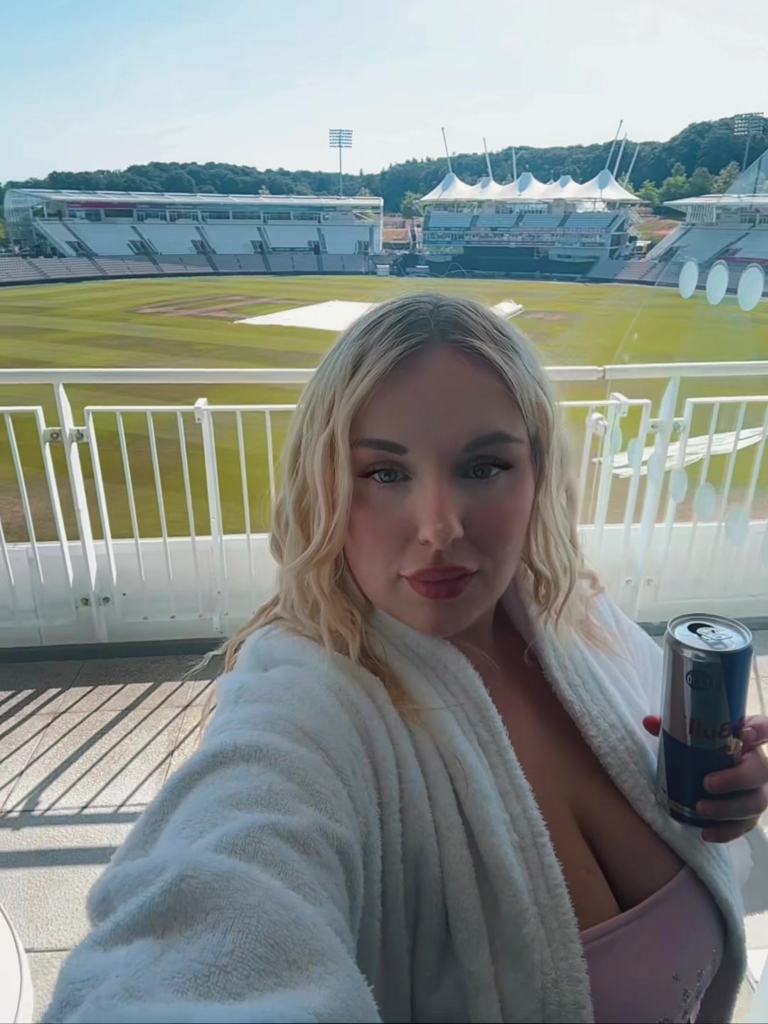 @blondiepeach 🍑👸