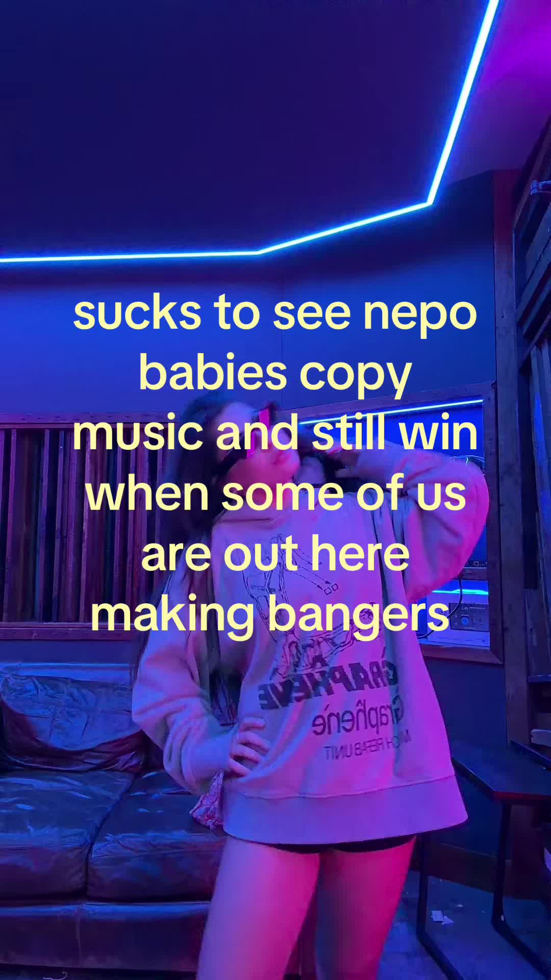@ellisar
