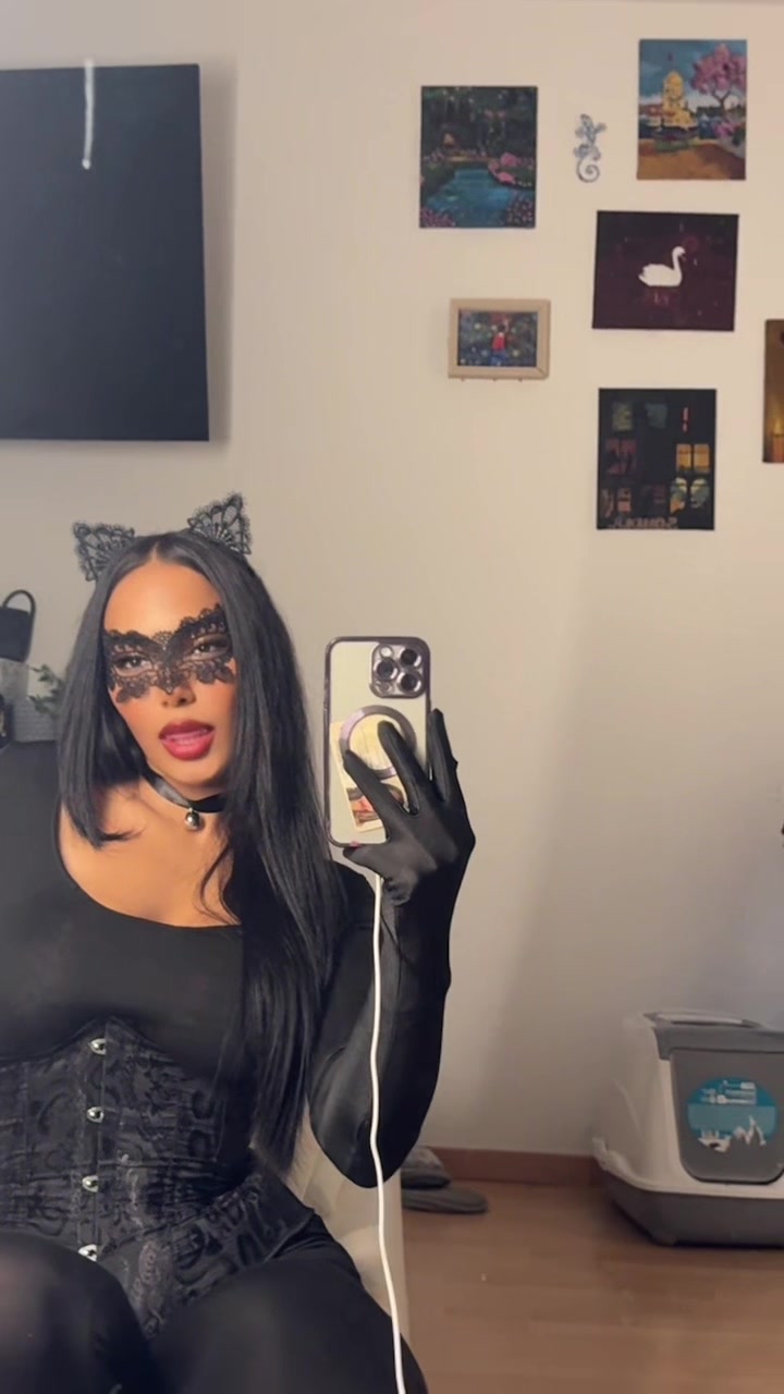 @𝔅