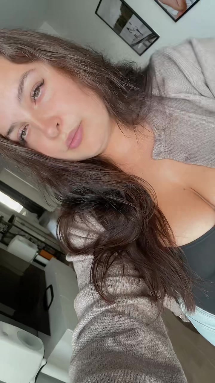 @L A U R A