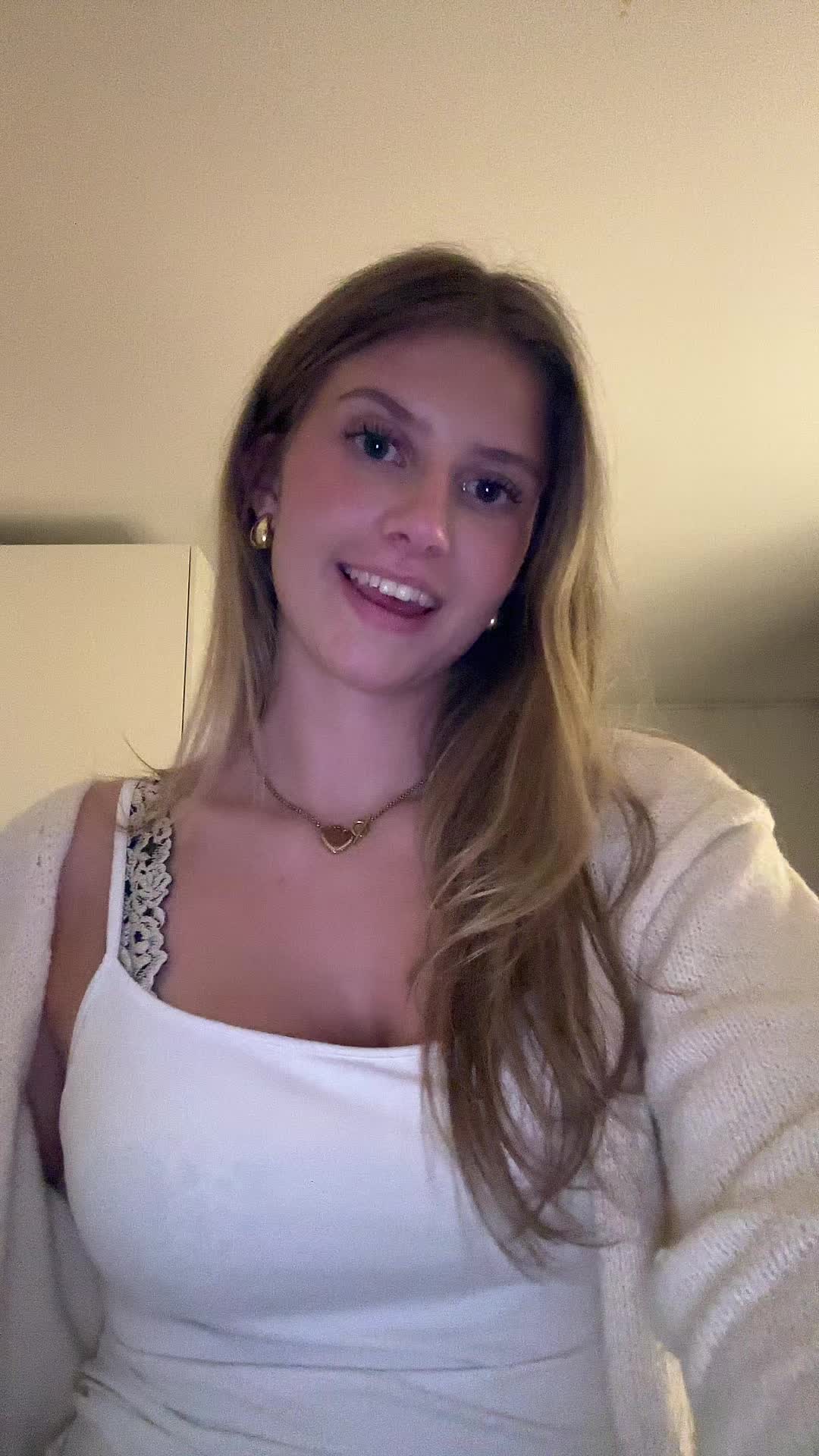 @Leni 🌟