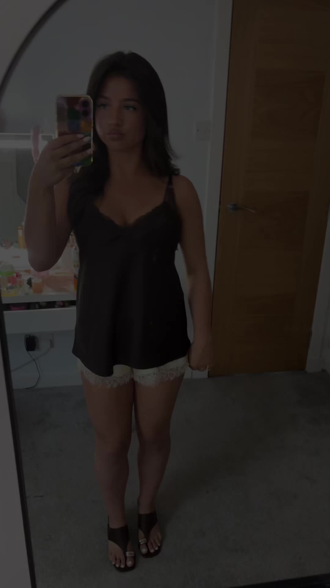 @floraknowles