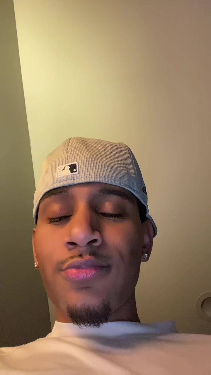 @3veryBodyHatesCam 🫶🏽