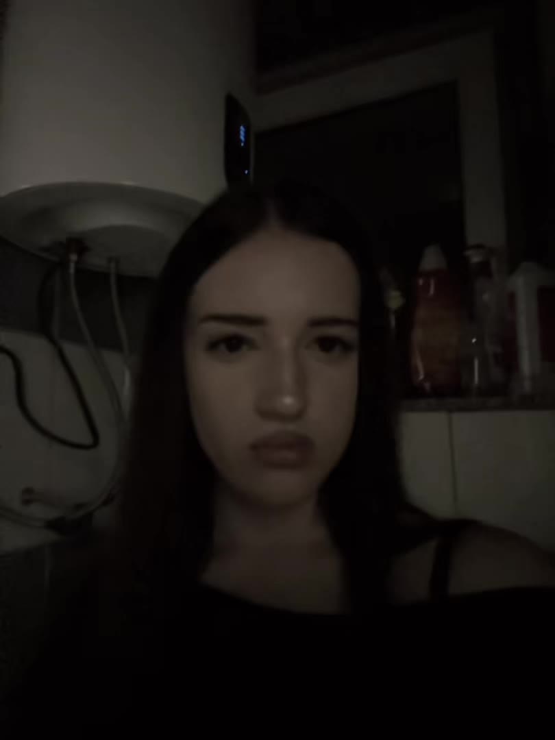 @𝓐𝓷𝓽𝓸𝓷𝓲𝓪