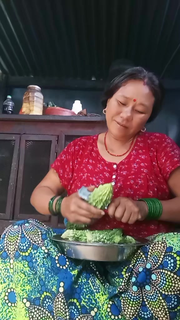 @योगिता गुरुङ