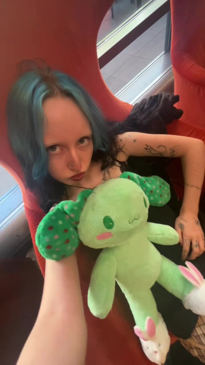 @alienmeowsz