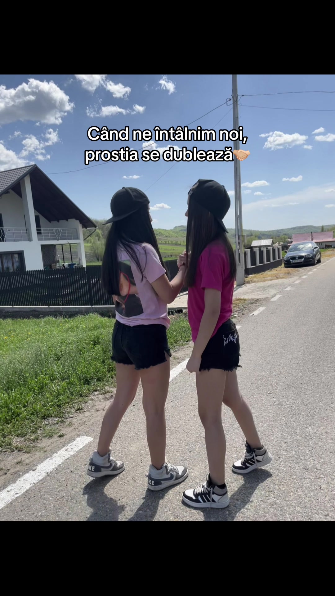 @Iustina&Miruna🤷🏽&zwj;♀️