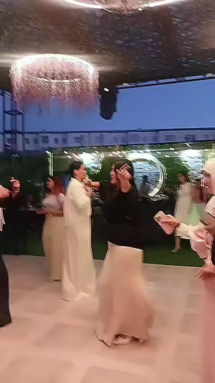 @Ṣ :)