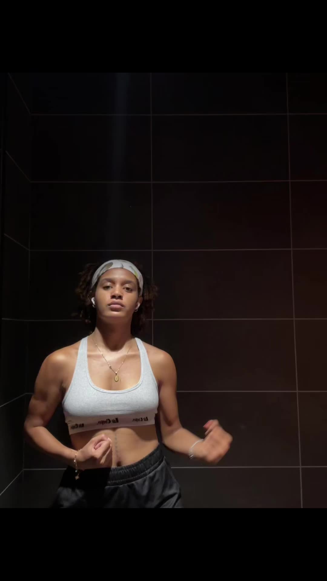 @MariaJulie 🇫🇷🇬🇦