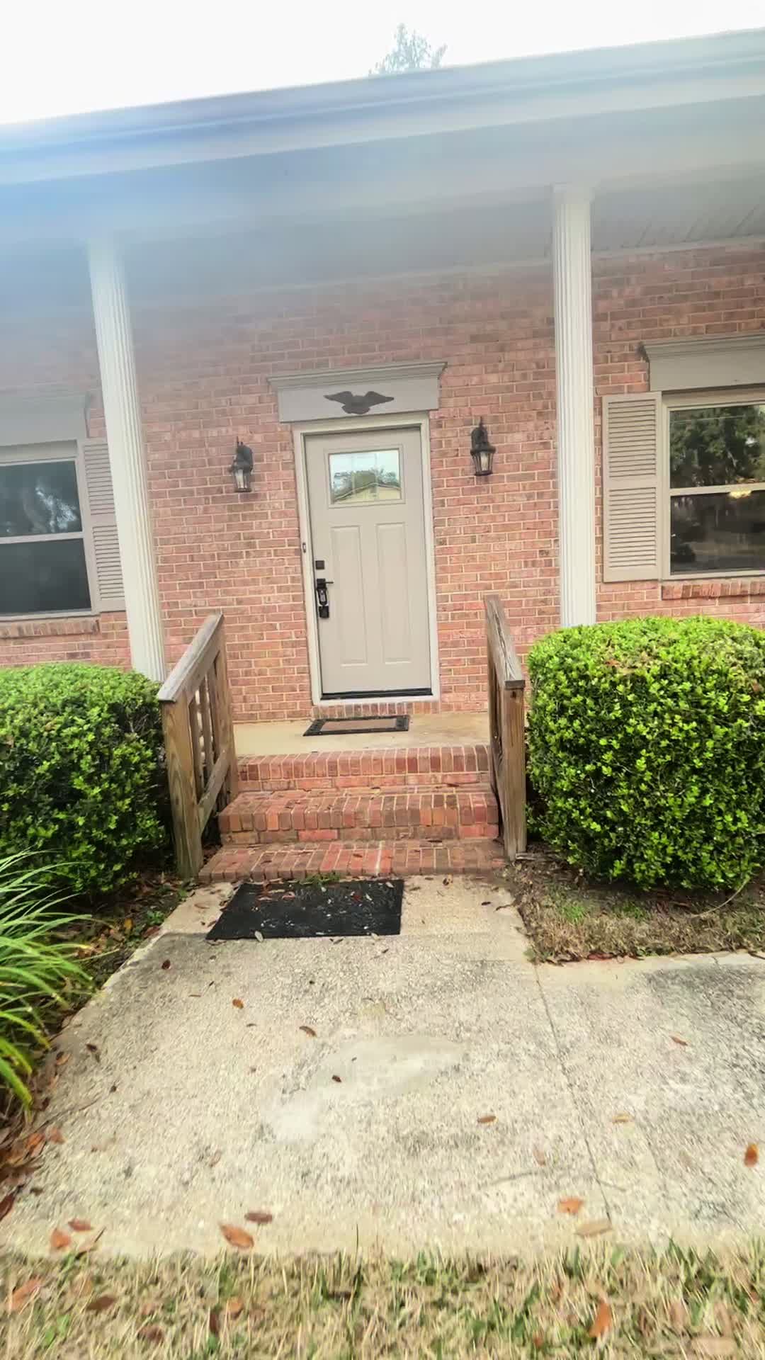 @Tyraneka | Tallahassee RE