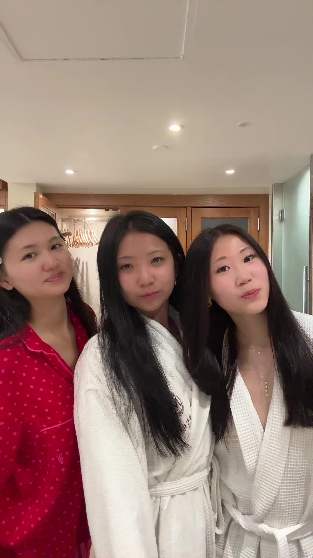 @hallo