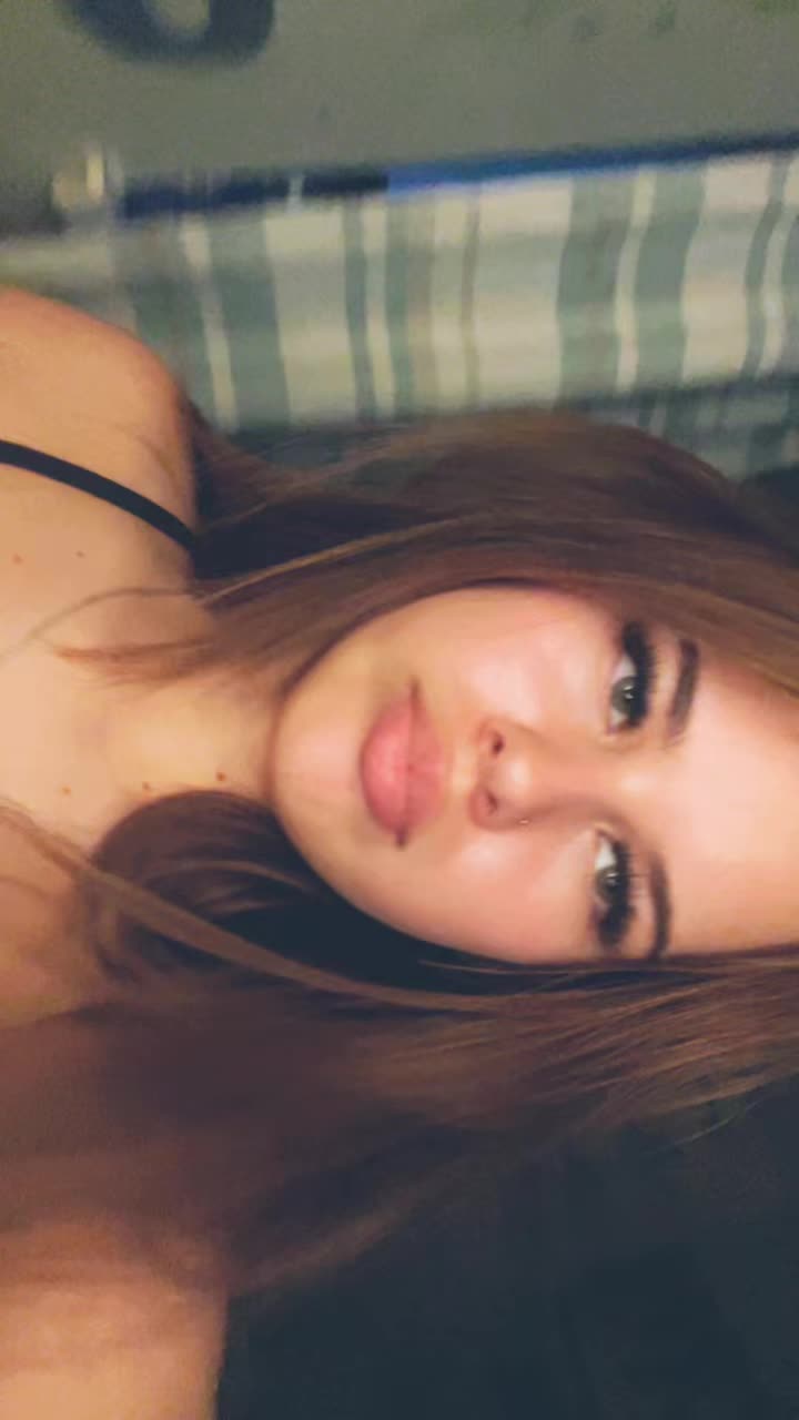 @Poppy_x