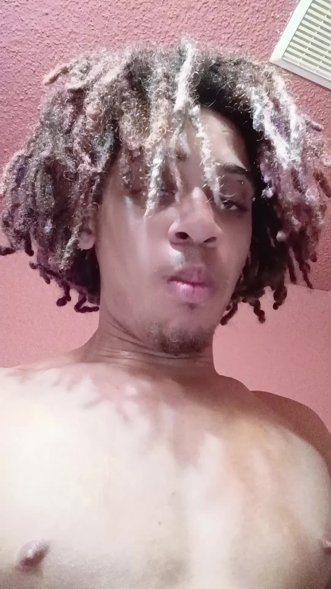 @👻