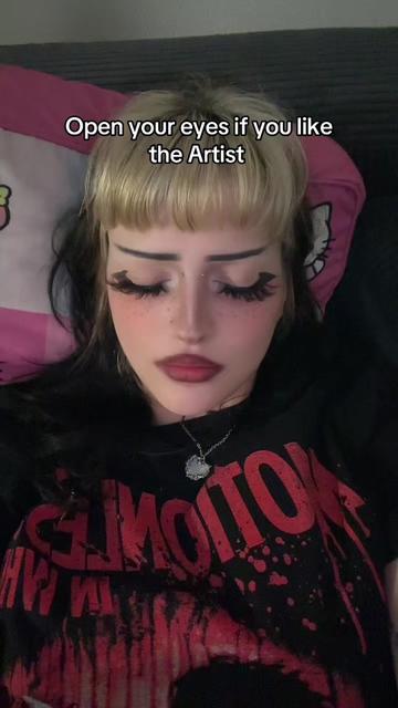 @Juju🖤