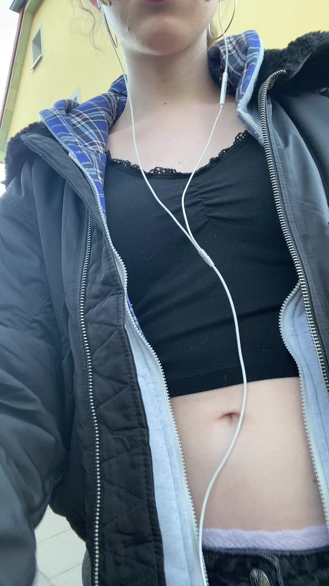 @𝐌𝐚𝐫𝐭𝐡𝐚