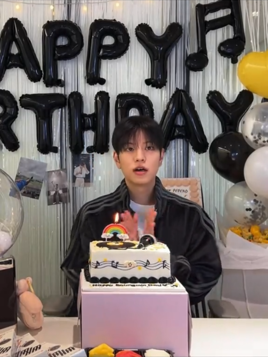 @hyunlix_forever_stay