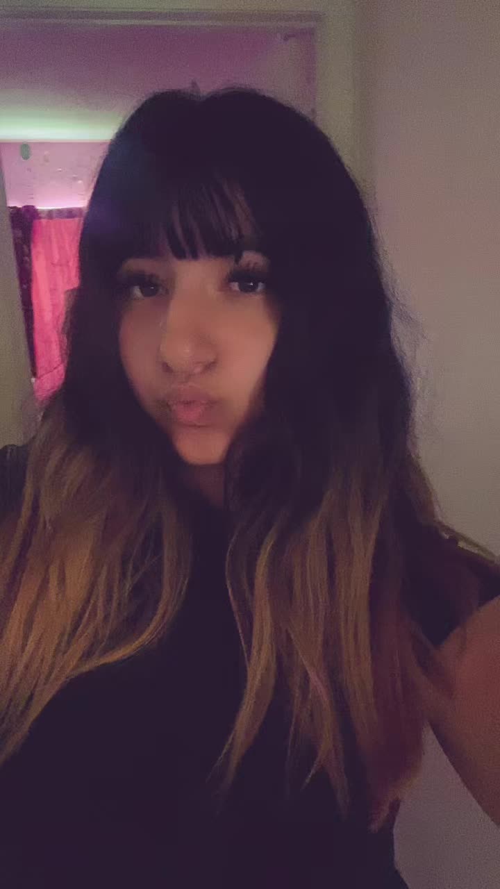 @sarahnextdoorgirl:)