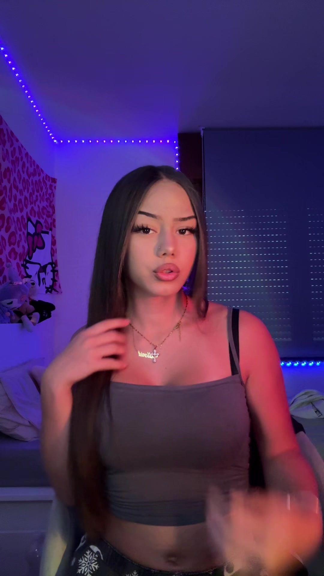 @👻