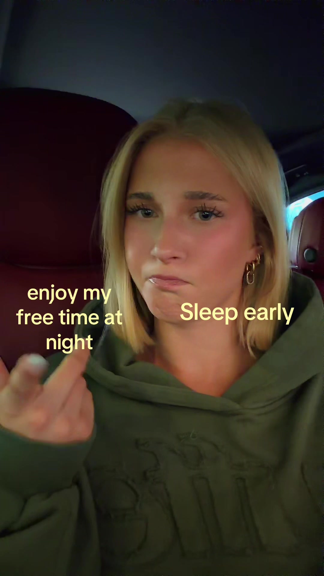 @theelliebarker