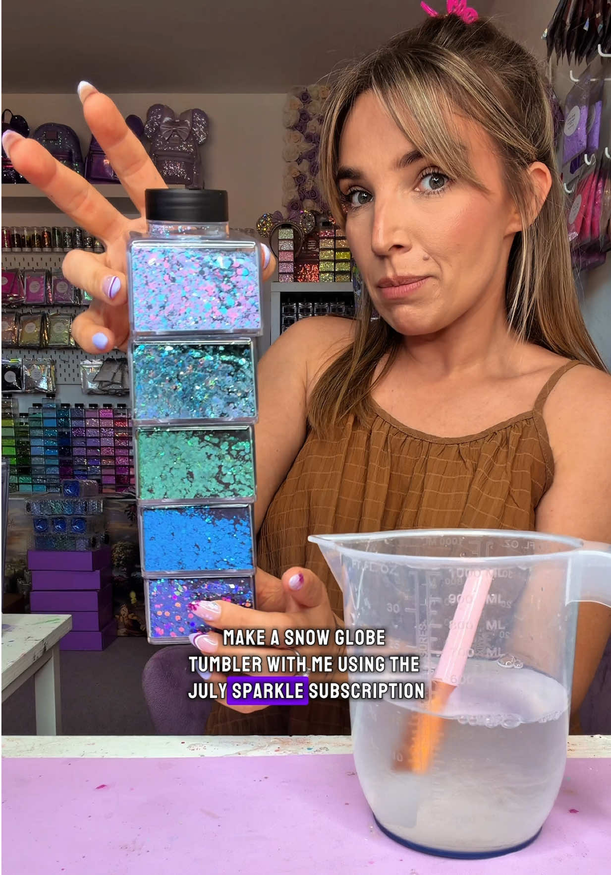 @thelittleislaglitterco- Hannah