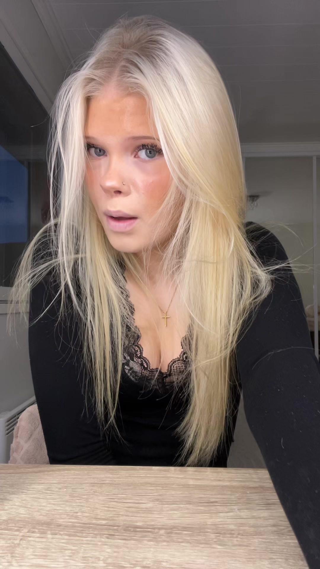 @𝓜𝓮𝓵𝓲𝓷𝓪
